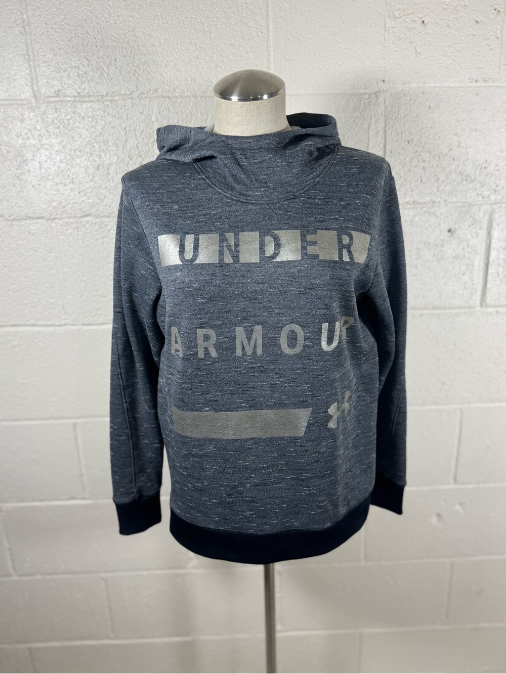Women’s Under Armour Loose Cold Gear Gray Hoodie Medium